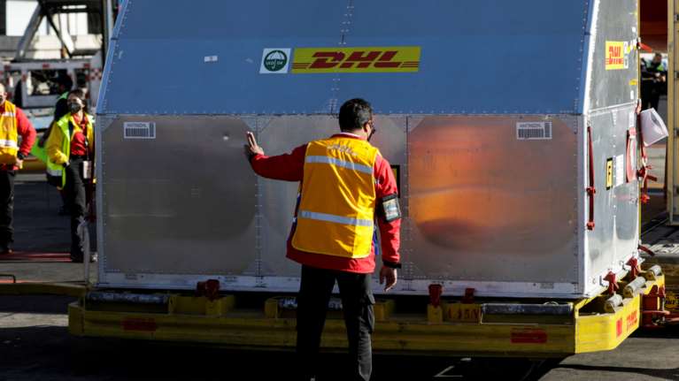 Ελλείψεις στα εμβόλια: Έλεγχο στις εξαγωγές αποφάσισε η ΕΕ - Πώς θα λειτουργεί ο "μηχανισμός διαφάνειας"