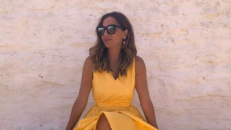 Το beach look της Δέσποινας Βανδή θα σε πείσει να συνδυάσεις το μαγιό σου με παρεό