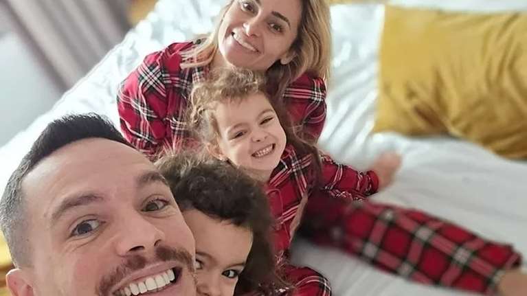 Λευτέρης Πετρούνιας - Βασιλική Μιλλούση: Υπέκυψαν με τις κόρες τους στο απόλυτο trend του TikTok