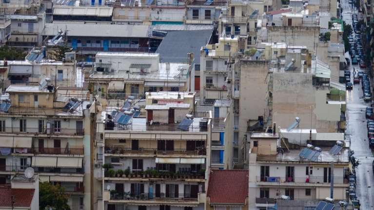 Υποχρεωτικά  μέσω τραπεζών τα ενοίκια - Οι κρίσιμες λεπτομέρειες και η αντίδραση της ΠΟΜΙΔΑ