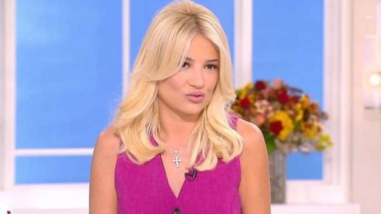 Η Φαίη Σκορδά απαντά: "Δεν αλλάζουμε ώρα, δεν θα έκανα πρόταση ποτέ στον Ουγγαρέζο μεσούσης της σεζόν"