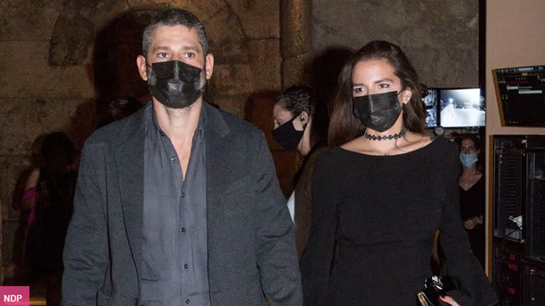 Εριέττα Κούρκουλου: Η εντυπωσιακή εμφάνιση με μαύρο φόρεμα στην παράσταση της Monica Bellucci στο Ηρώδειο