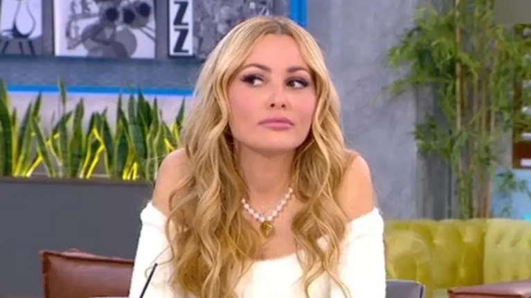 Η αμηχανία της Ελένης Βουλγαράκη με την ατάκα του Λιάγκα για τον Φώτη Ιωαννίδη: "Να βάλω και μια κάμερα στο σπίτι;"