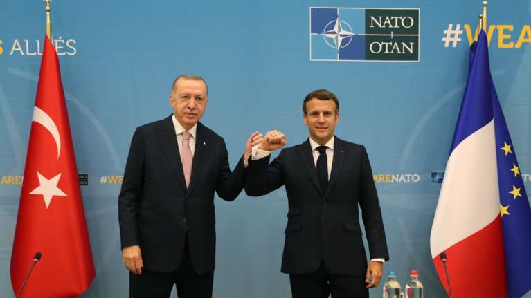 ΝΑΤΟ: 45λεπτη συνάντηση Μακρόν με Ερντογάν - Πρόθυμοι να συνεργαστούν για Συρία και Λιβύη