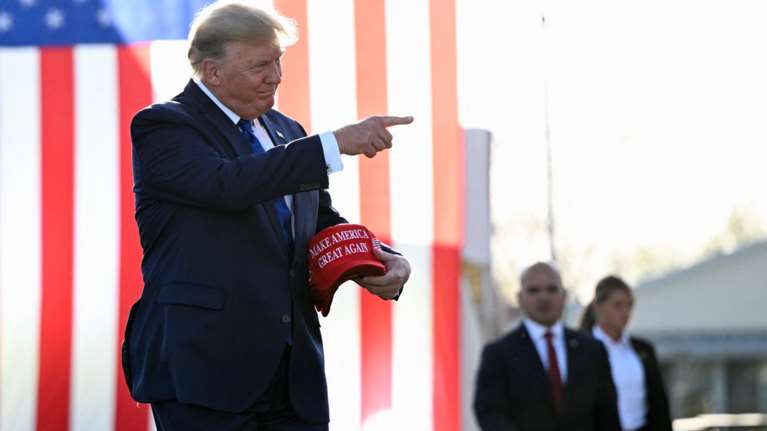 &quot;Πόρτα&quot; Τραμπ στον Έλον Μάσκ: &quot;Δεν επιστρέφω στο Twitter ακόμη κι αν ο λογαριασμός μου αποκατασταθεί&quot;