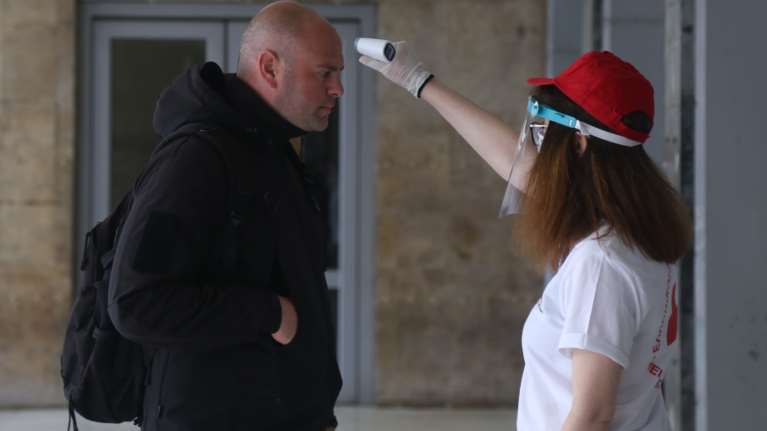 Κορονοϊός - Νέα έρευνα: Η θερμομέτρηση στους δημόσιους χώρους δεν είναι πολύ αποτελεσματική