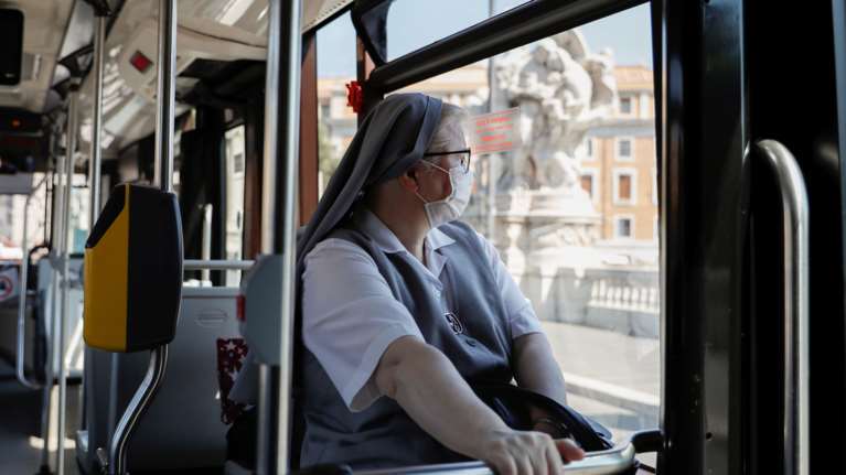 Συναγερμός στην Ιταλία: Σε καραντίνα κωμόπολη έξω από την Νάπολη - Στέλνει στρατό η κυβέρνηση για τα μέτρα