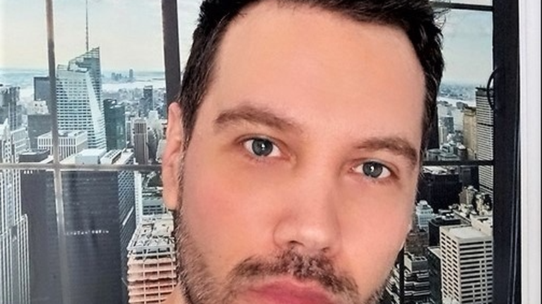 Νέο &quot;χτύπημα&quot; στον Κιμούλη από τον Μάνο Ψιστάκη: Κατάφερες και με χαράκωσες βαθιά