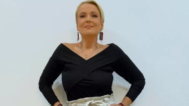 Αγνώριστη η Τζωρτζέλα Κόσιαβα: Η τεράστια αλλαγή στην εξωτερική της εμφάνιση (μετά την απώλεια κιλών)