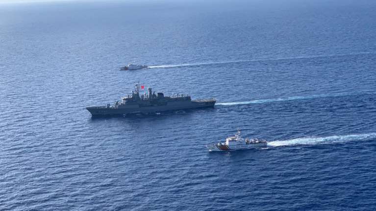 Ο Ακάρ &quot;δικαιολογεί&quot; το &quot;Kemal Reis&quot;: Πήγε συνοδεία στο &quot;Barbaros&quot; - Τι αναφέρει το τουρκικό ΥΠΑΜ