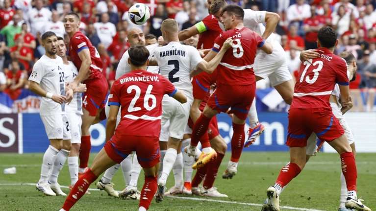 Euro 2024: Έμεινε ζωντανή με &quot;buzzer beater&quot; η Σερβία, 1-1 με τη Σλοβενία