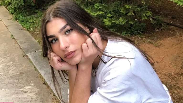 Χρύσα Μιχαλοπούλου: Οι νέες φωτογραφίες της εγκυμονούσας από τις καλοκαιρινές της διακοπές