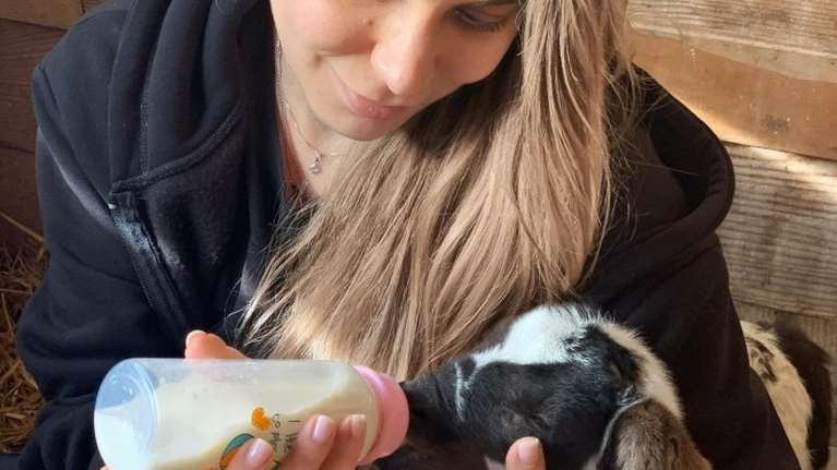 Αυτοψία και πρόστιμο στην κτηνοτροφική μονάδα στην Παραμυθιά μετά την μήνυση της Κατρίνας Τσάνταλη