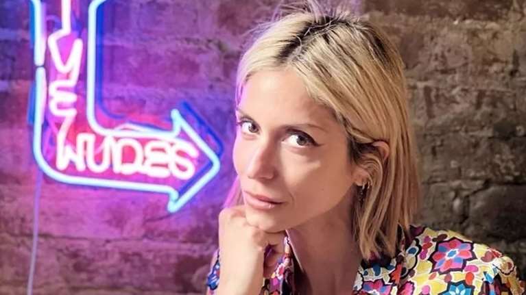 Οι πολλές αλλαγές της Σοφίας Καρβέλα: Από μελαχρινή, γλυκιά κοπέλα, στο απόλυτο fashion icon