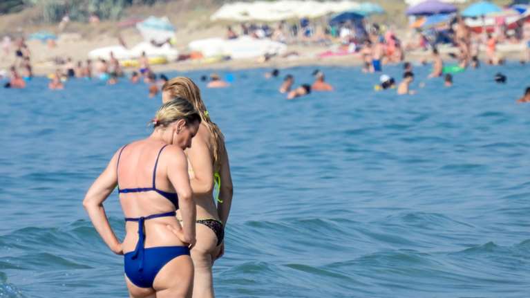 Ανεβαίνει η θερμοκρασία, 40άρια το Σαββατοκύριακο - Επιμένει το μελτέμι – Με τι καιρό θα μπει ο Αύγουστος