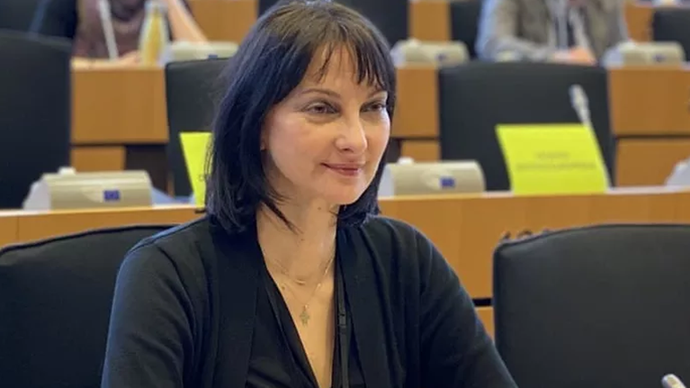 Έλενα Κουντουρά: &quot;Τον Νοέμβριο κλείνω τα 60 και δεν μπορώ να το πιστέψω&quot;