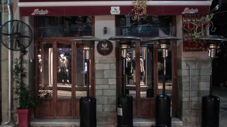 Επιδότηση έως 5.000 ευρώ σε καταστήματα εστίασης για θερμάστρες εξωτερικού χώρου