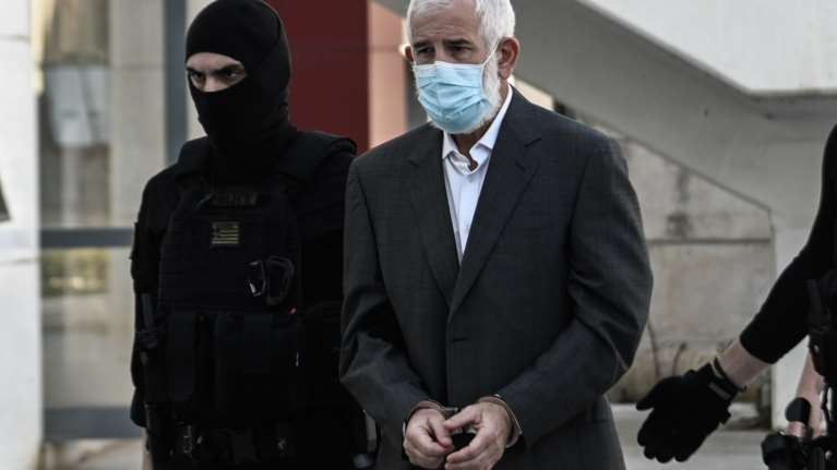 Δίκη Φιλιππίδη: Ξέσπασε σε λυγμούς η δεύτερη καταγγέλλουσα τον ηθοποιό - Ετρεμε στην κατάθεσή της και υπήρξε διακοπή