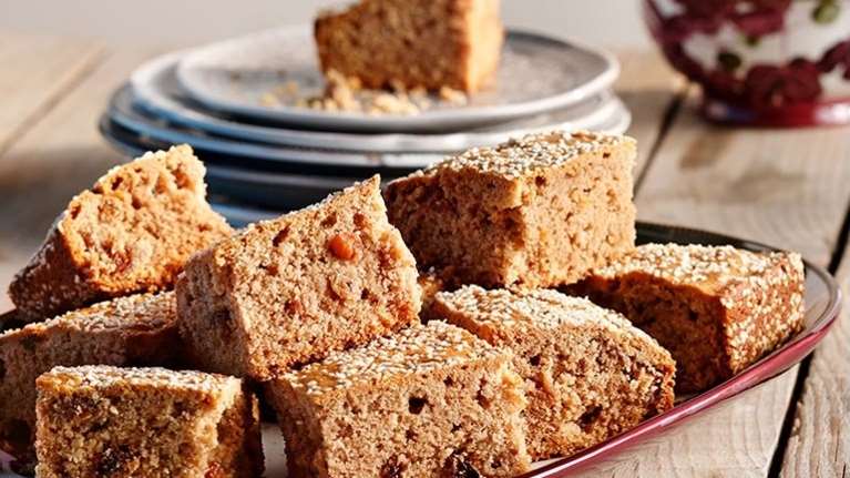 Γιατί φτιάχνουμε φανουρόπιτα σήμερα - Η παραδοσιακή συνταγή με τα 9 υλικά