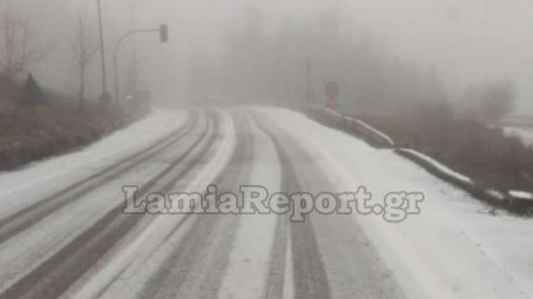 Πάνω από 30 εκατοστά χιόνι σε Ευρυτανία και Δυτ. Φθιώτιδα - Πλημμύρες στη Σκιάθο