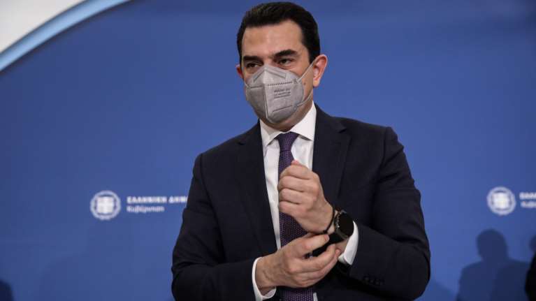 Σκρέκας: Αν επί κυβερνήσεως ΣΥΡΙΖΑ γίνονταν αυτά που γίνονται σήμερα για τις ΑΠΕ θα είχαμε πολύ πιο χαμηλούς λογαριασμούς ενέργειας