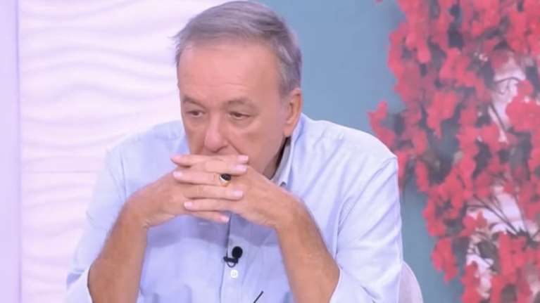 Ο Ανδρέας Μικρούτσικος κατά του Fipster: &quot;Τι λες, ρε μαγκάκο; Ποιος σου είπε ότι θα σε αναγκάσω να ξεβρακωθείς;&quot;