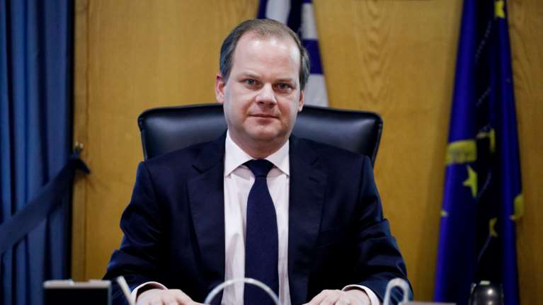 Καραμανλής: Έχουμε 3.000 περισσότερα δρομολόγια λεωφορείων την ημέρα - Είχαμε παραλάβει 850 λεωφορεία και τρόλεϊ