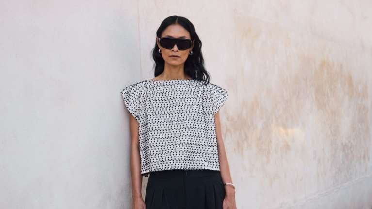 Πώς θα φορέσεις με στιλ ένα λινό παντελόνι