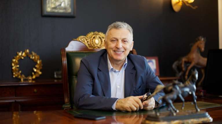 Πέθανε από κορονοϊό ο Μπόρις Μουζενίδης - Ο άνθρωπος που εκτόξευσε τον ελληνικό τουρισμό