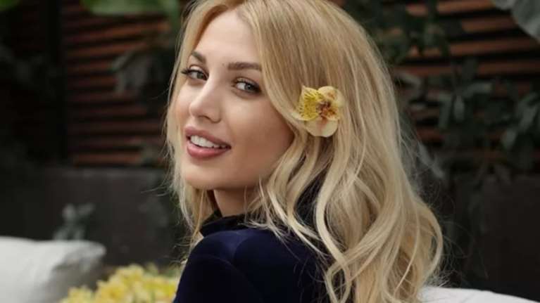 Η Κωνσταντίνα Σπυροπούλου έφτιαξε το παραδοσιακό φαγητό που μυρίζει ελληνικό καλοκαίρι