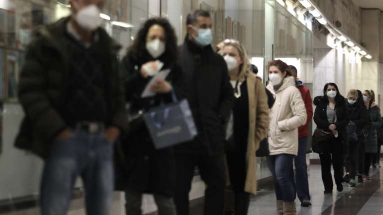 ΕΟΔΥ: Πού μπορείτε να κάνετε δωρεάν τεστ κορονοϊου το Σάββατο - Δείτε τα σημεία