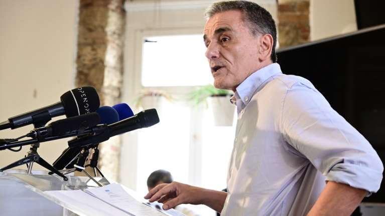 Τσακαλώτος: Να ανακτήσουμε σύντομα τις δυνάμεις μας, να απαντήσουμε στις προκλήσεις