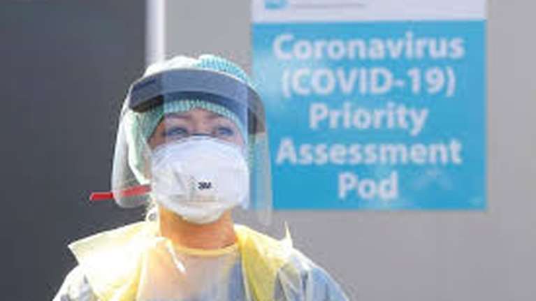 Σοκ από Βρετανία: "Απίστευτα μικρή" η πιθανότητα να βρεθεί εμβόλιο ή φάρμακο το επόμενο έτος