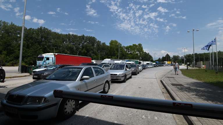 Μόνο με αρνητικό τεστ κορονοϊού η είσοδος από τα σύνορα: Περιορισμένη η κίνηση στον Προμαχώνα