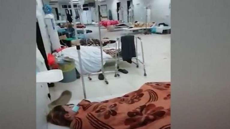 Kαταγγελία ΠΟΕΔΗΝ: &quot;Ύποπτα κρούσματα όλοι μαζί, πολλοί σε ράντζα, σε κοινόχρηστους χώρους&quot;