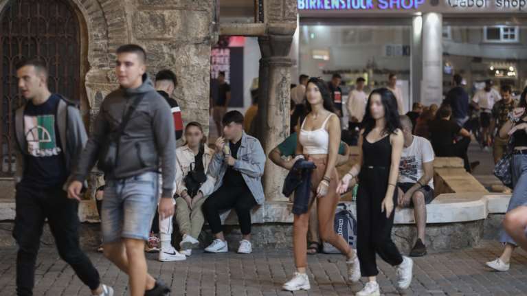 Κορονοϊός: Πρωτοπόρος ξανά η Αττική με 145 νέα κρούσματα - Οι περιοχές με αυξημένο επιδημιολογικό φορτίο