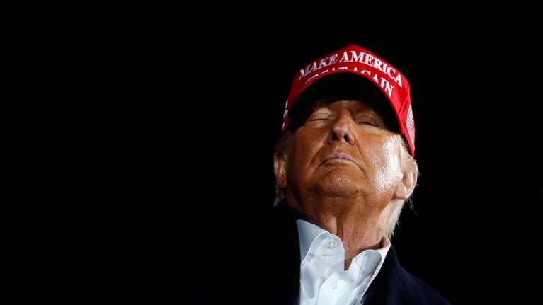 Νέα επίθεση Τραμπ κατά Twitter και Facebook: Καταγγέλει &quot;φρικτό αποκλεισμό&quot; [βίντεο]