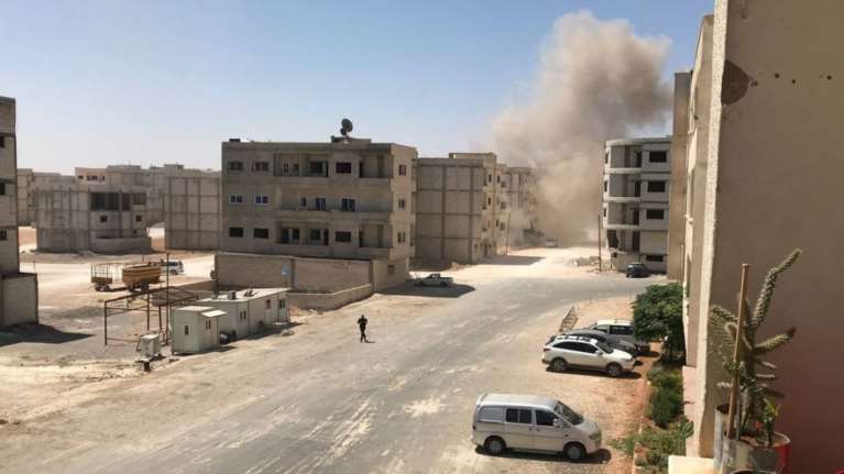 Σκηνές χάους στο Κομπάνι: Σφοδρή σύγκρουση Τούρκων με Κούρδους μαχητές που στηρίζονται από τις ΗΠΑ [Βίντεο]