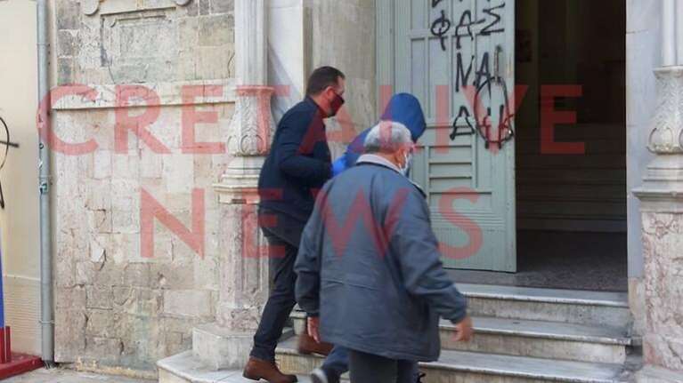 Οικογενειακή τραγωδία στην Κρήτη: Μαχαίρωσε και σκότωσε τον γιο του για τη μουσική στο λάπτοπ