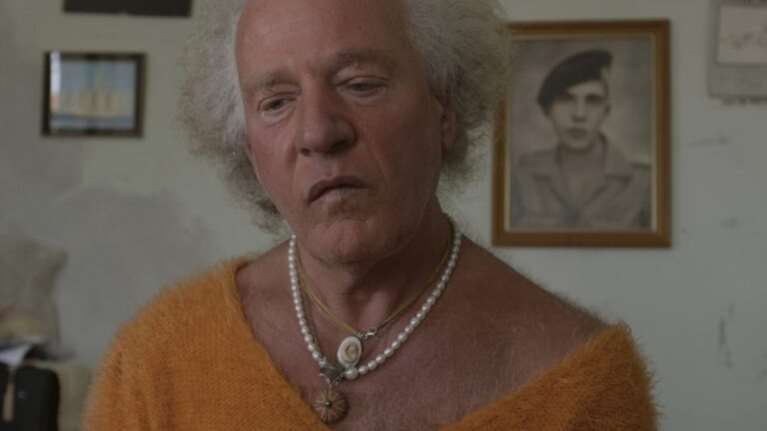 Αιχμηρή Μποφίλιου για τη Δήμητρα της Λέσβου: Τους διαφορετικούς ανθρώπους αυτή η σάπια ως το κόκκαλο κοινωνία, τους τιμωρεί