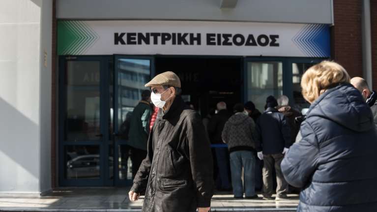 Κορονοϊός: Ανάσα με 231 κρούσματα στην Αττική, ανησυχία στην Θεσσαλονίκη με 125  - Οι περιοχές με τις μεταλλάξεις