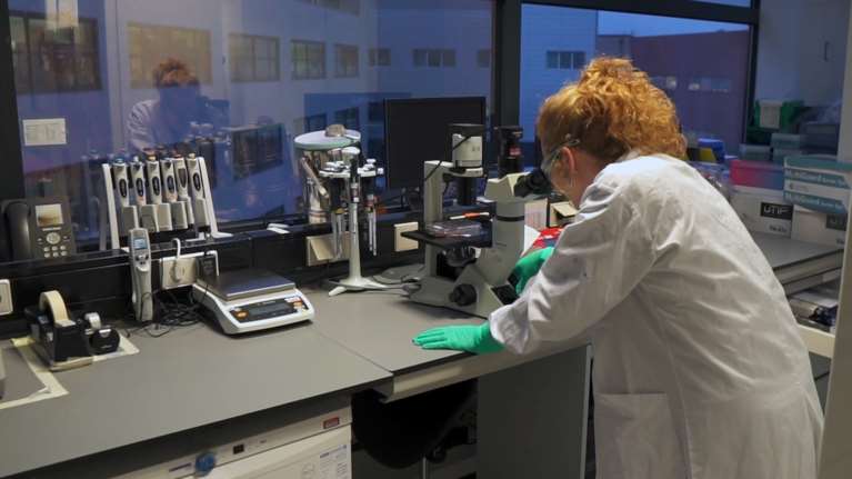 Εμβόλιο Johnson &amp; Johnson: Επιτροπή εμπειρογνωμόνων στις ΗΠΑ συνιστά την αδειοδότηση του