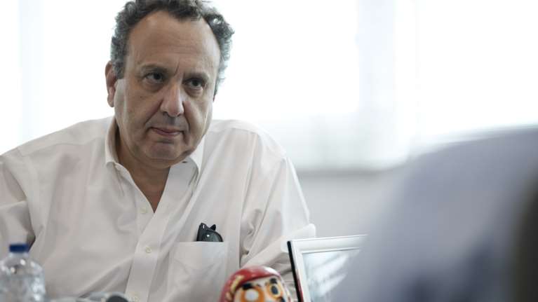 Ο Χρήστος Χωμενίδης γράφει για τον Αλέξη Τσίπρα και θυμάται τα &quot;χθεσινά γεμιστά&quot; της μαμάς μας