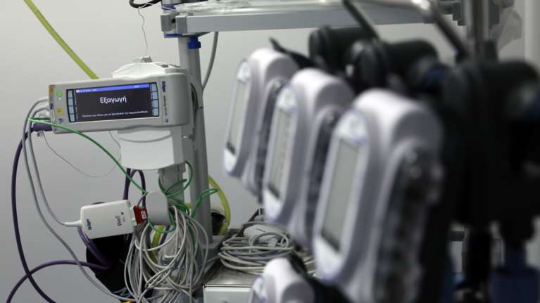Κορονοϊός: Δεκάδες ασθενείς διασωληνωμένοι εκτός ΜΕθ στην Αττική -  Η κατάσταση στα νοσοκομεία