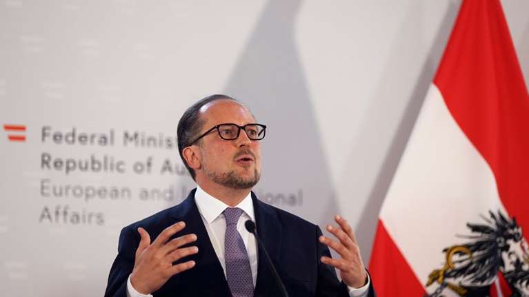 Ακυρώθηκε το ταξίδι του Αυστριακού ΥΠΕΞ στην Ελλάδα λόγω κορονοϊού