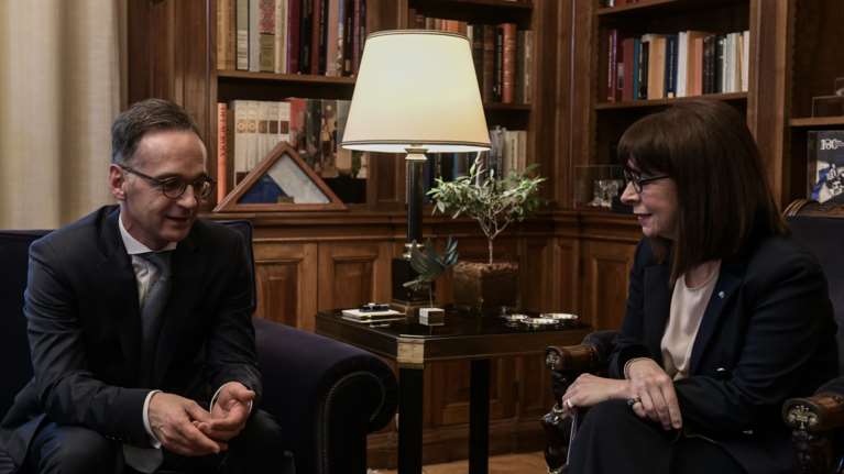 Συνάντηση Σακελλαροπούλου με το Γερμανό ΥΠΕΞ: Εύσημα για την αντιμετώπιση της πανδημίας