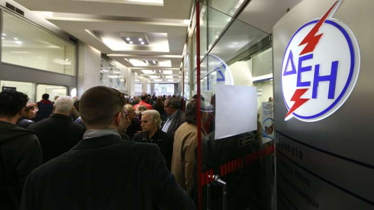 ΔΕΗ για κορονοϊό: &quot;Μην έρχεστε στα καταστήματα&quot; - Τι προτείνει η εταιρία