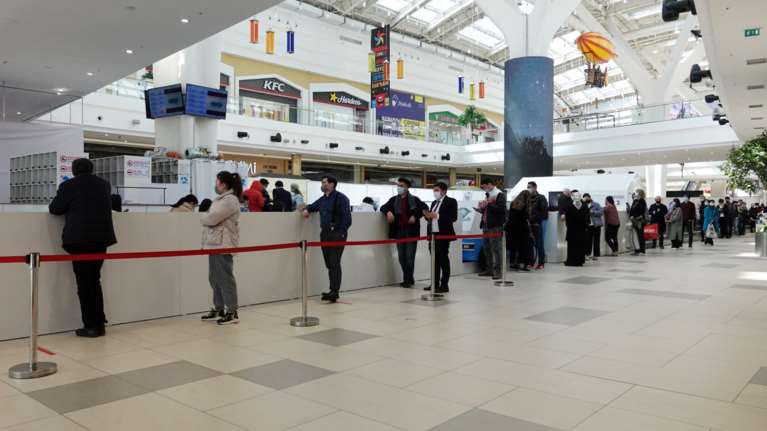 Κορονοϊός: Από τη Γερμανία στη Μόσχα για εμβόλιο με 2.300 ευρώ - Οργανωμένα γκρουπ για το Sputnik-V