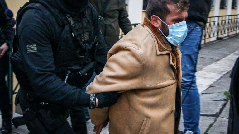 Βιασμός 11χρονης: Εξοργίζει ο 38χρονος στην απολογία του - &quot;Ήταν ήδη μια κοπελάρα με κοίταξε λάγνα και ένιωσα έλξη&quot;