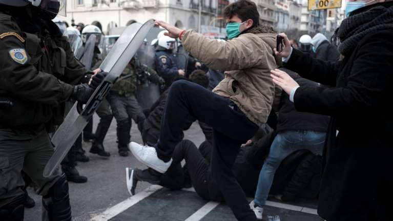 Θεσσαλονίκη: Τρεις συλλήψεις για τα επεισόδια στο φοιτητικό συλλαλητήριο